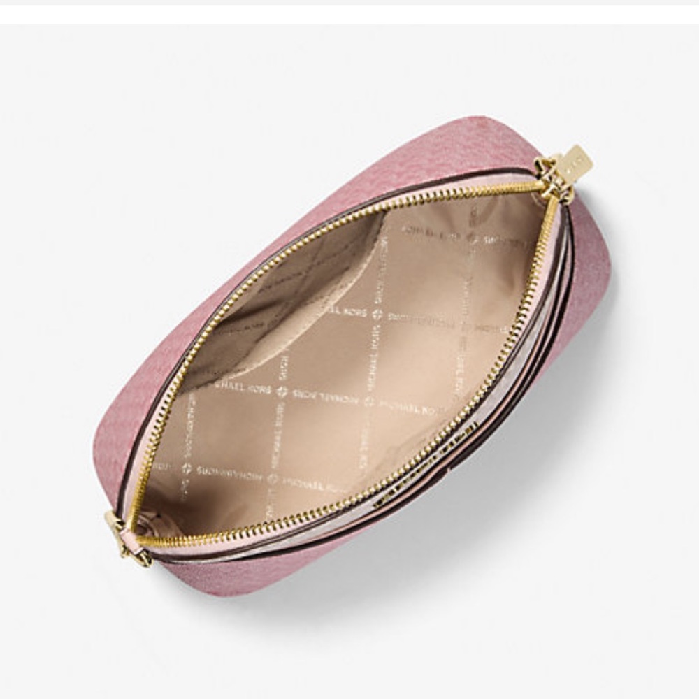 Michael Kors Jet Set Travel Md Color-Block Signature Logo Crossbody
Powder Blush - Picture 2 of 16